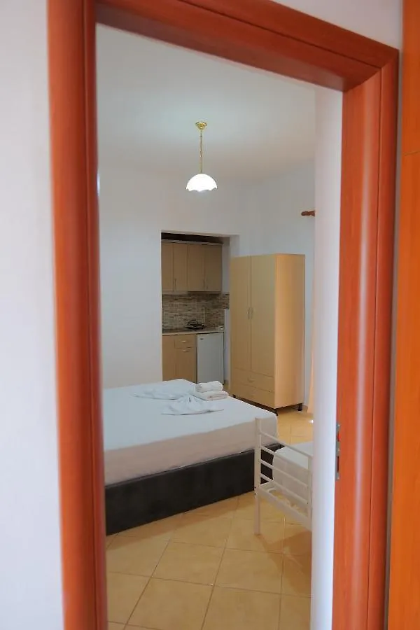 Pellumb Apartments Ksamil