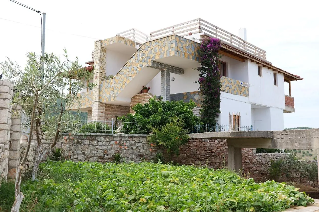 Pellumb Apartments Ksamil