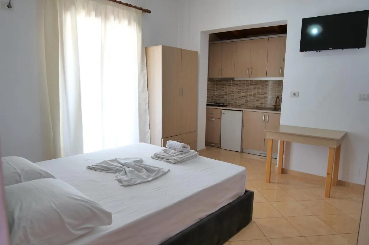 Pellumb Apartments Ksamil