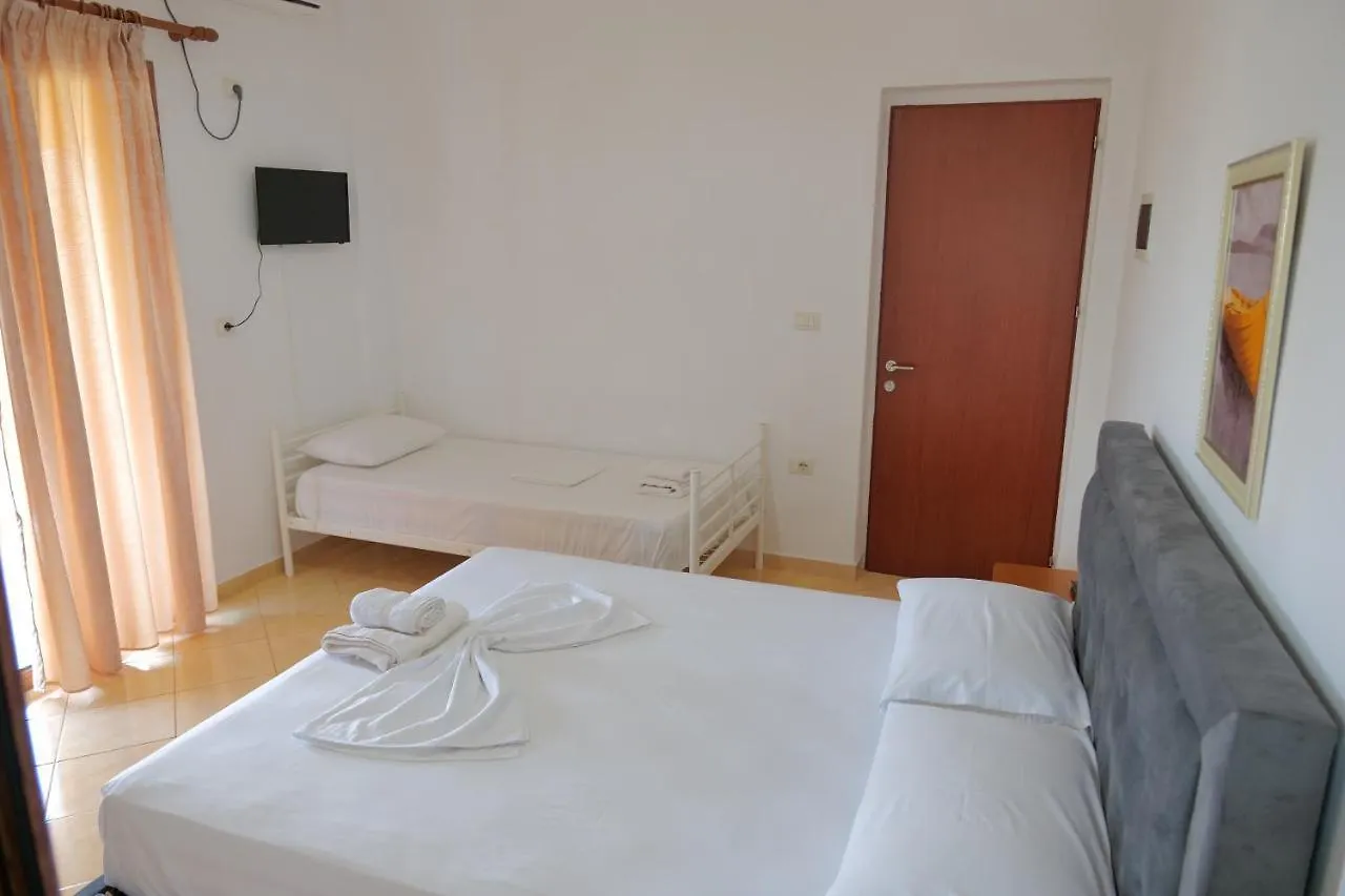 Pellumb Apartments Ksamil